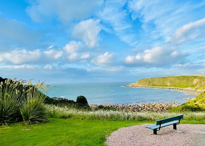 Spacious 2 Bedroom Home In Picturesque Cullen