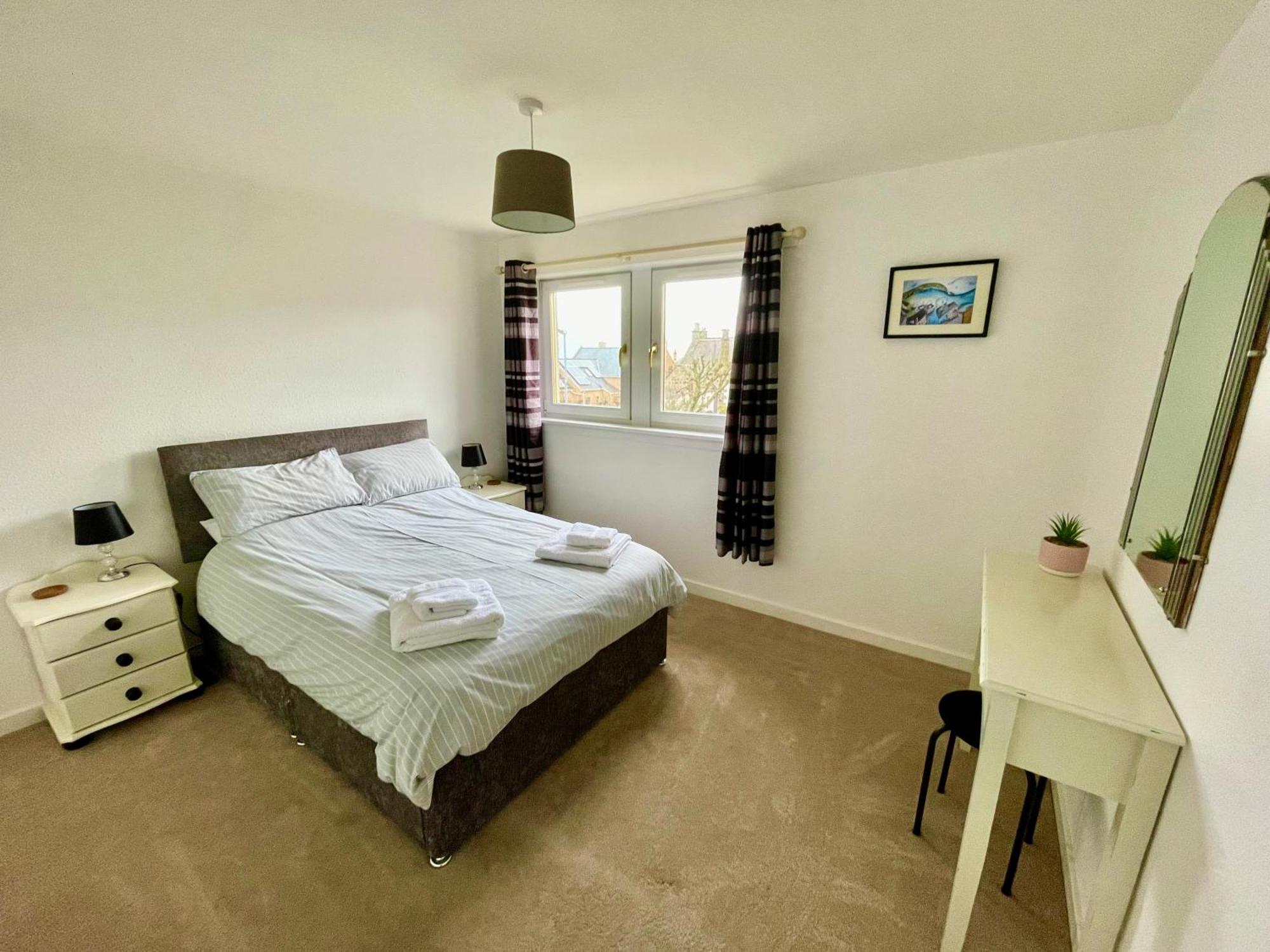 Spacious 2 Bedroom In Picturesque